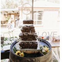 4 Tiered Cake Stand for Brownie Cake 