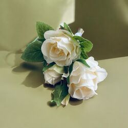 Ceremony Aisle Flowers Ivory with Sash 